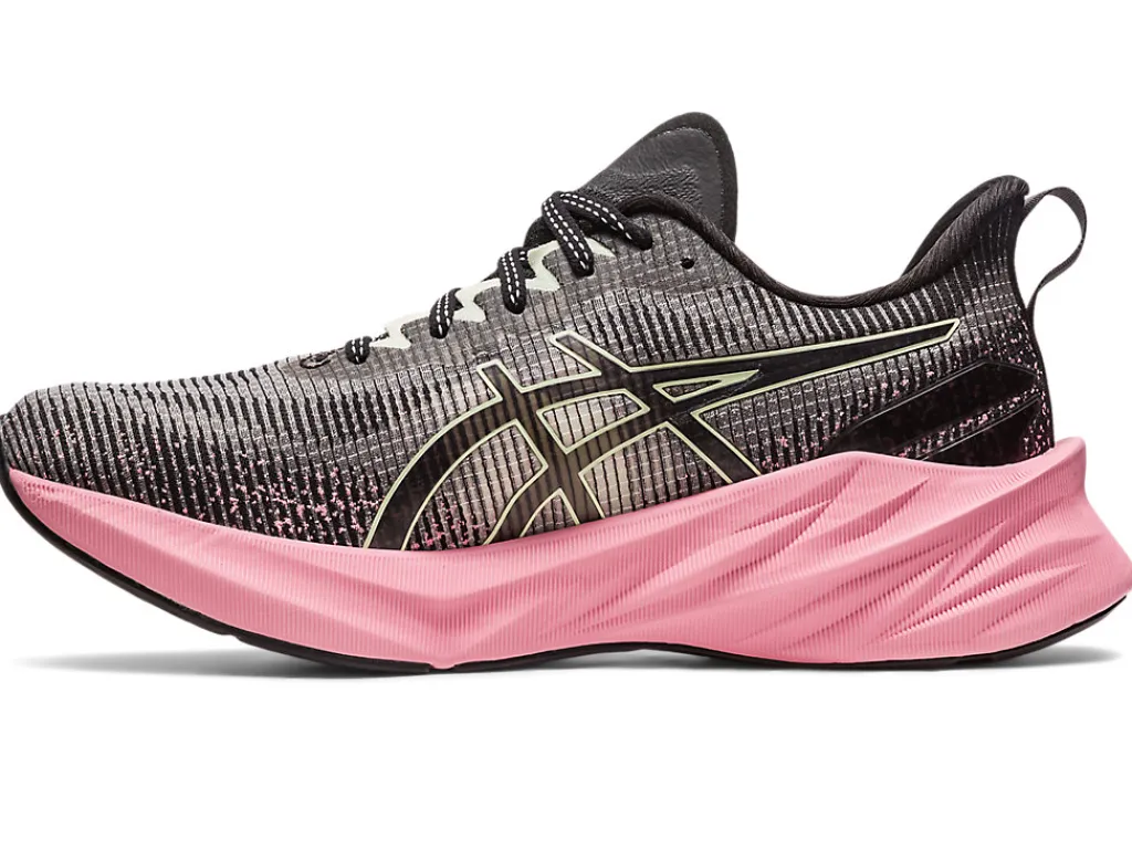 novablast__le_3-4.webp Missen ASICS Hardlopen*Novablast 3 Le